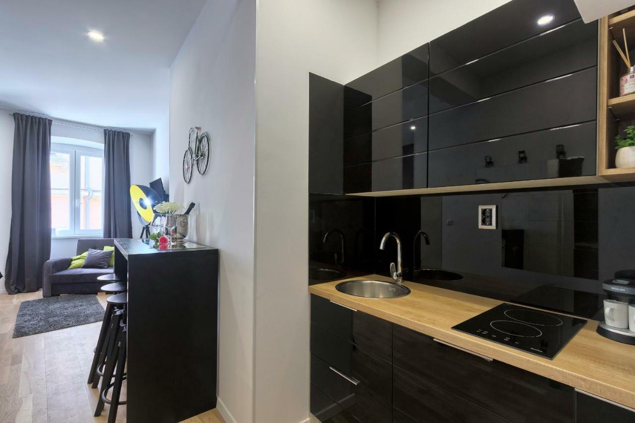 Hedone Luxury 3 Apartments With Free Parking Pula Dış mekan fotoğraf